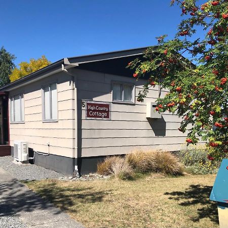 High Country Cottage Twizel Bagian luar foto
